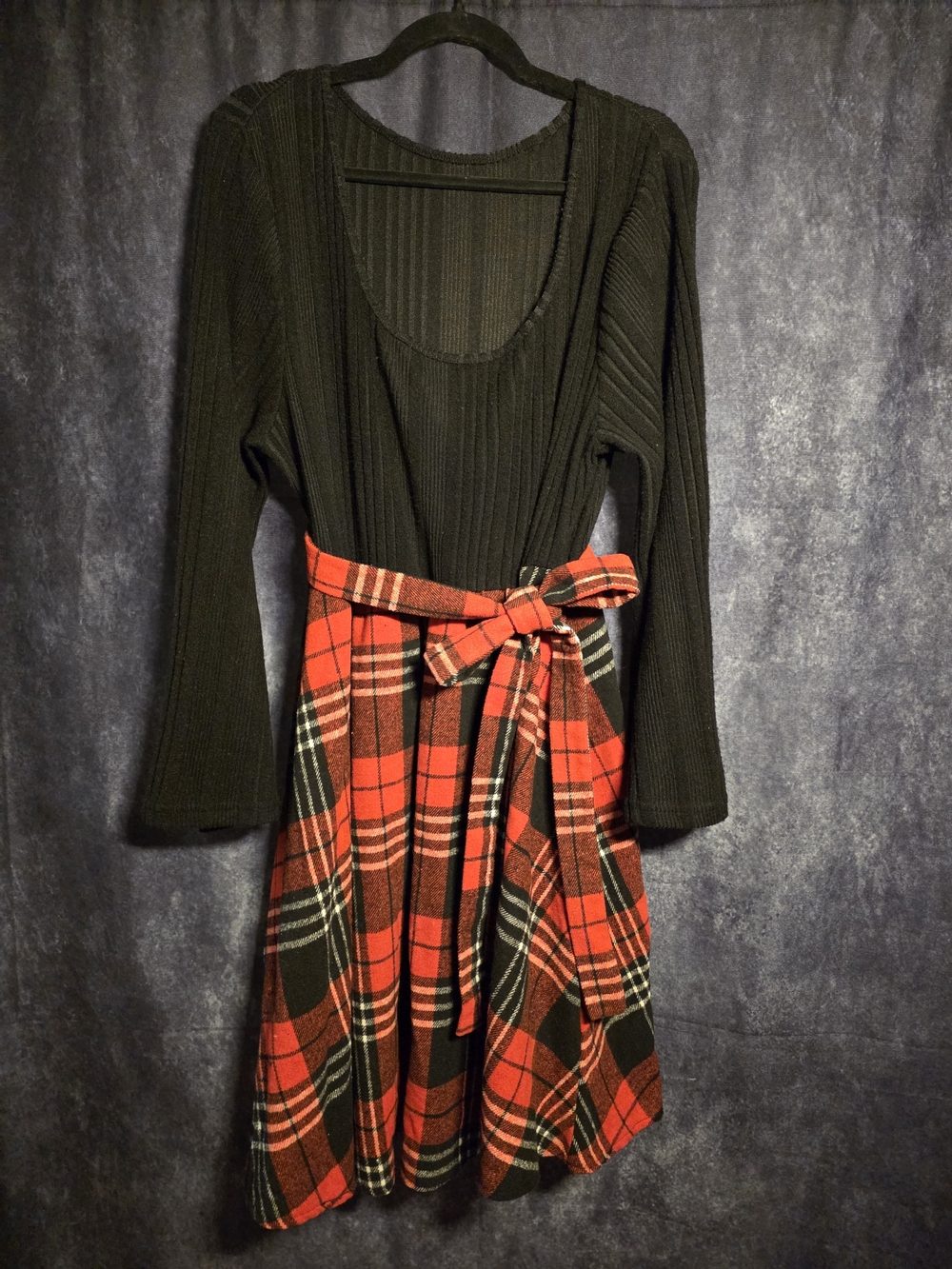 ✨️3/$25✨️ Black Knit Top with Red Plaid Skirt Tie-Waist Festive Dress